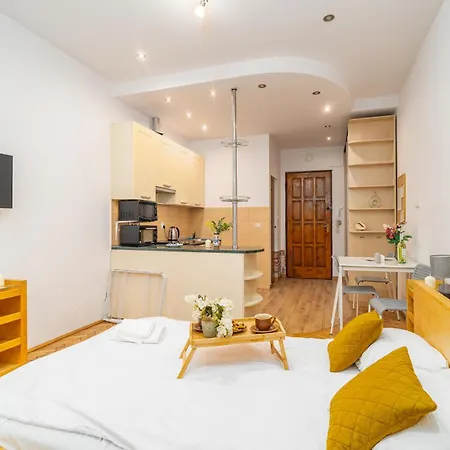 Piasek - Old Town Nearby - By Rentujemy *